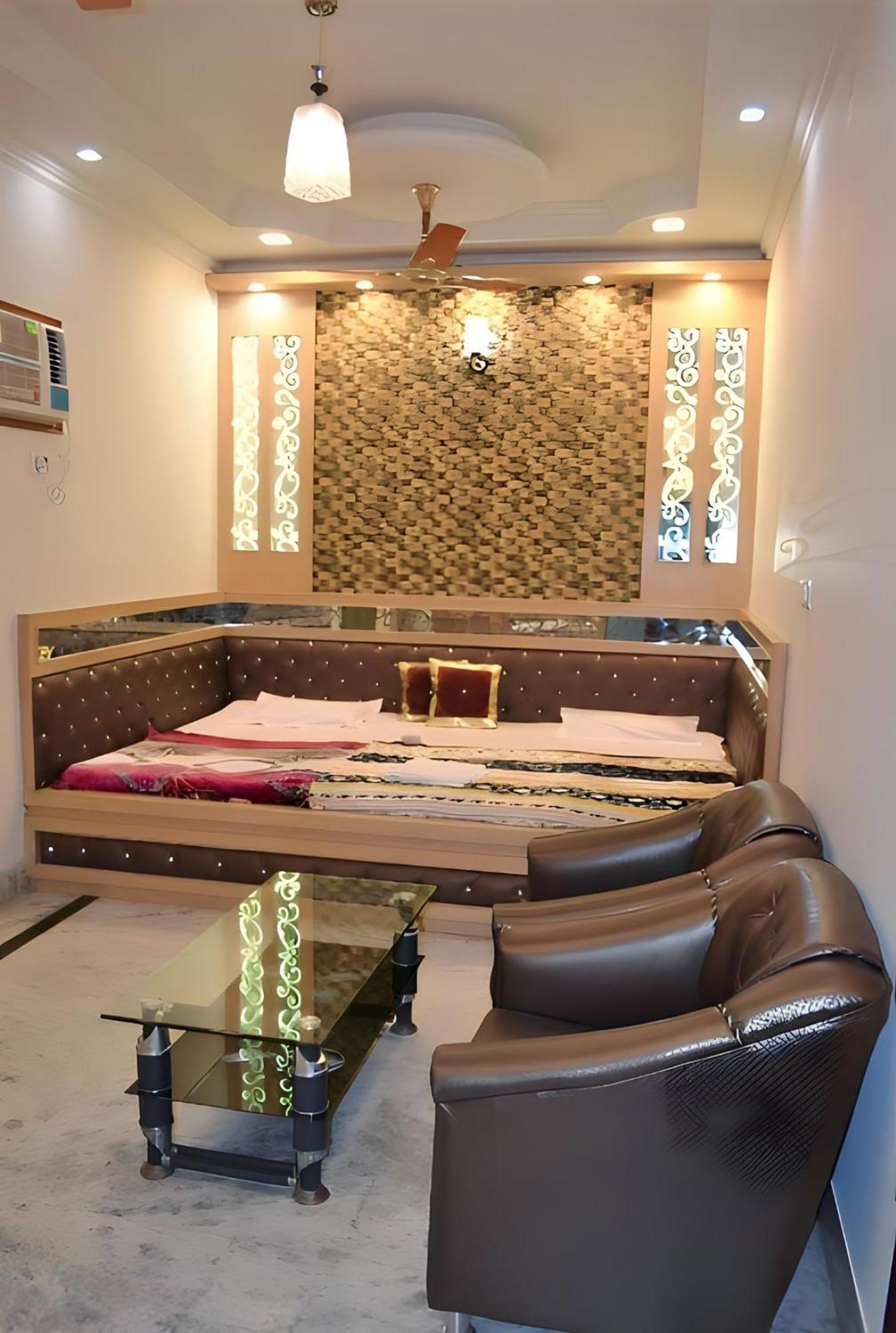 Taj Square A Luxurious Family Homestay Agra  Exteriör bild