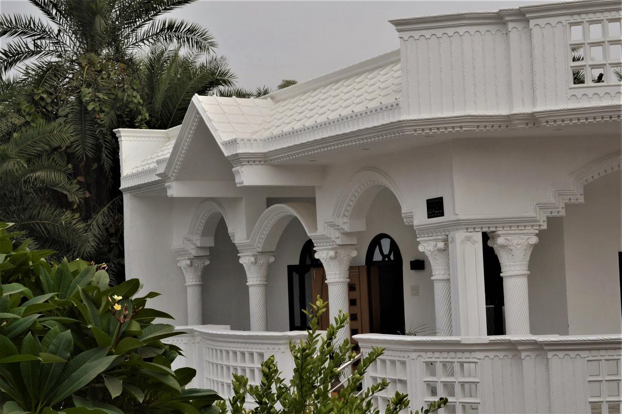 Taj Square A Luxurious Family Homestay Agra  Exteriör bild