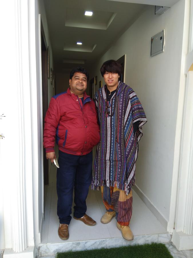Taj Square A Luxurious Family Homestay Agra  Exteriör bild