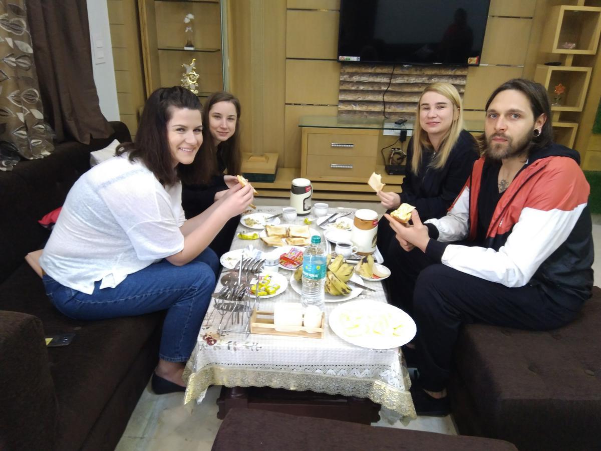 Taj Square A Luxurious Family Homestay Agra  Exteriör bild