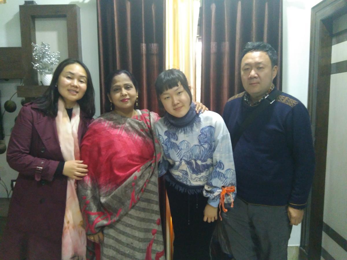 Taj Square A Luxurious Family Homestay Agra  Exteriör bild