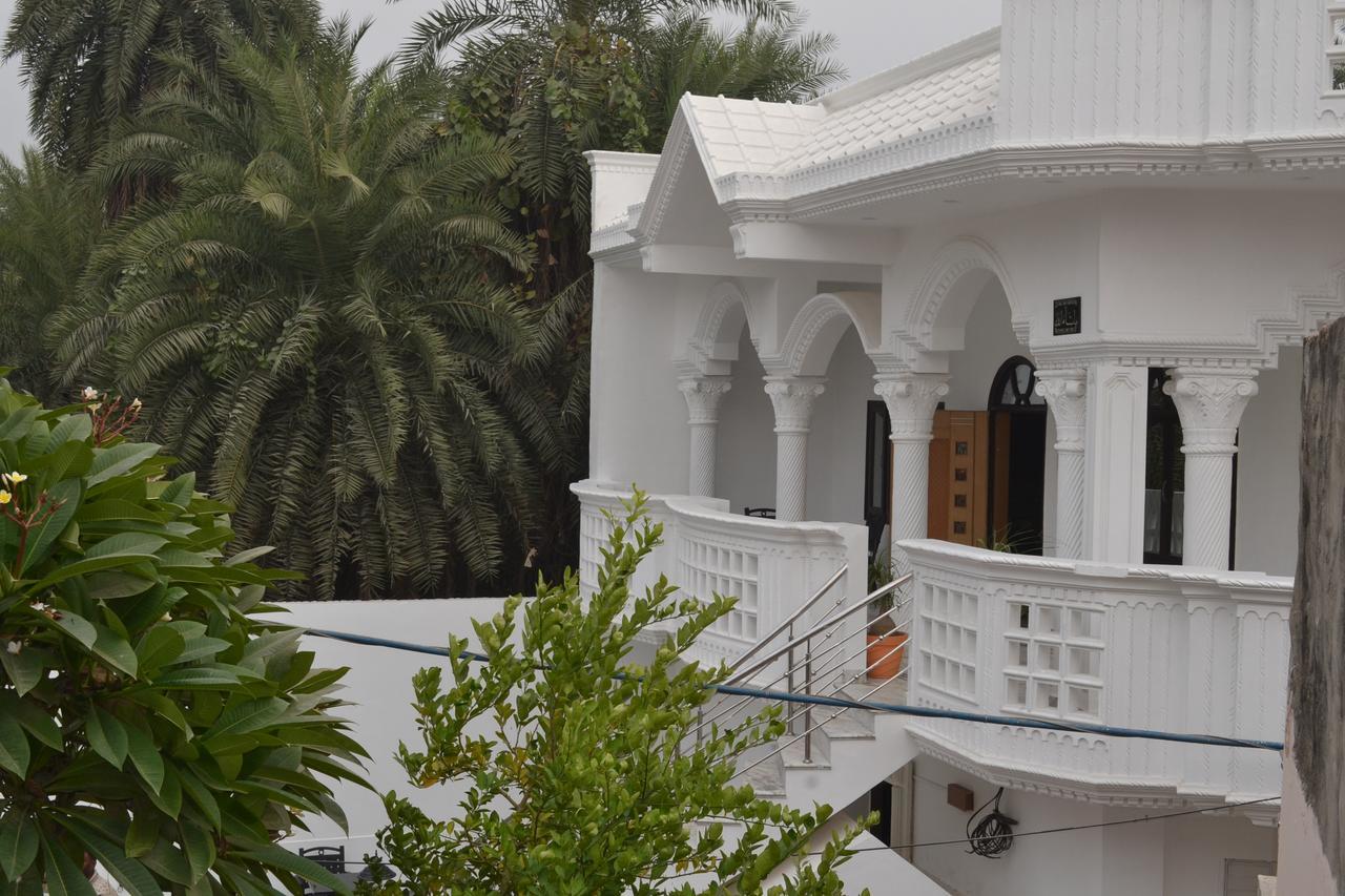 Taj Square A Luxurious Family Homestay Agra  Exteriör bild