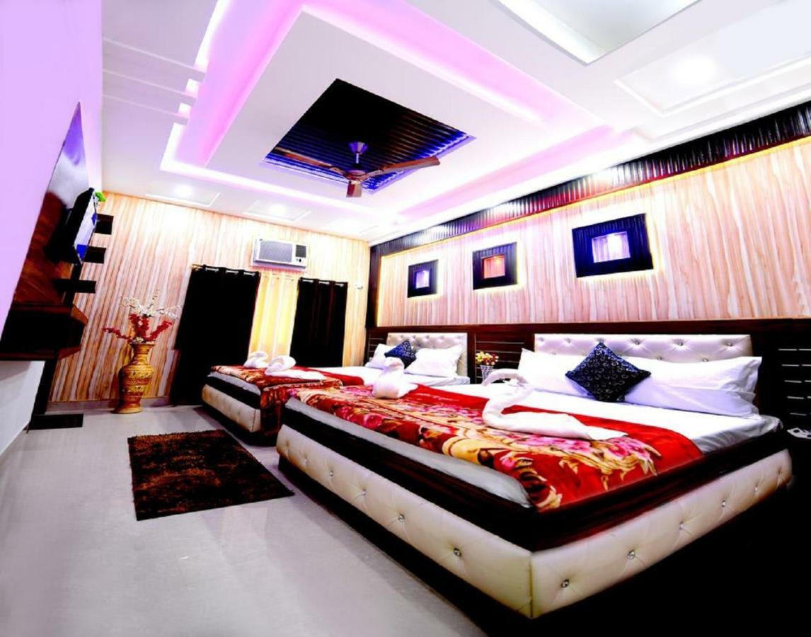 Taj Square A Luxurious Family Homestay Agra  Exteriör bild